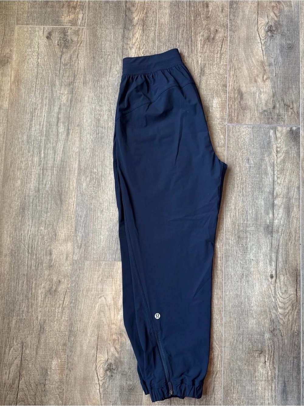 Lululemon Navy Jogger Pants - Cropped Ankle with Logo